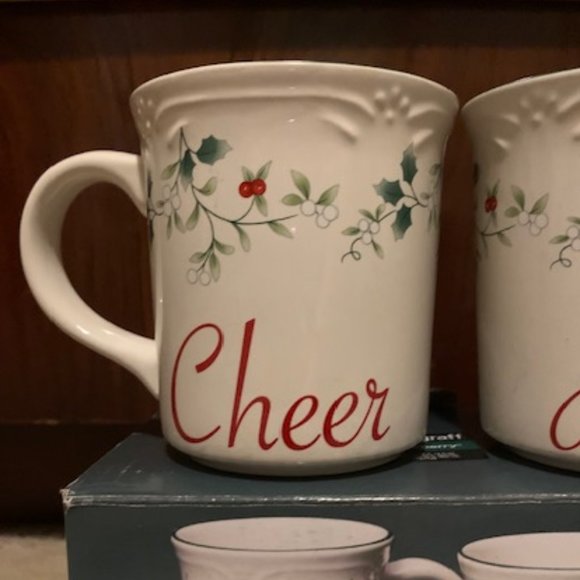 Pair of Pfaltzgraff WINTERBERRY Sentiment Mugs, Cheer and Joy, in Original Box - Picture 6 of 7